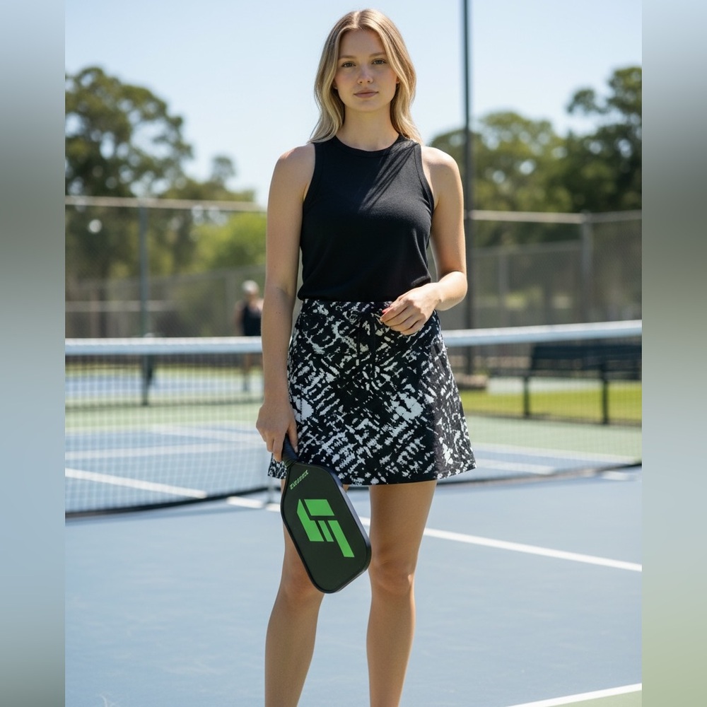 Anne Klein Sport Pickleball/ Tennis Skort Size XL Black/White
